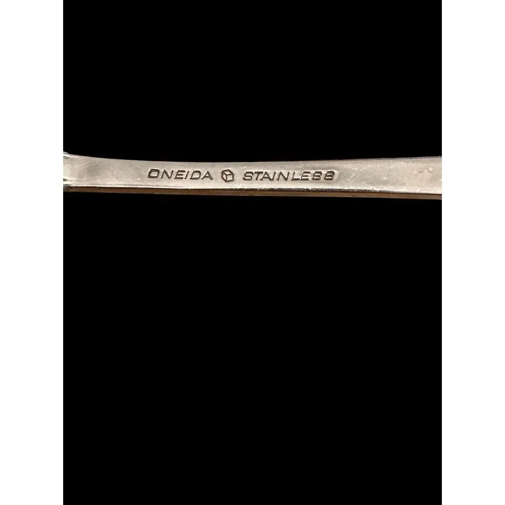 Oneida SHELLEY Stainless Heirloom Cube Mark Glossy Cold Meat Serving Fork 8 1/2